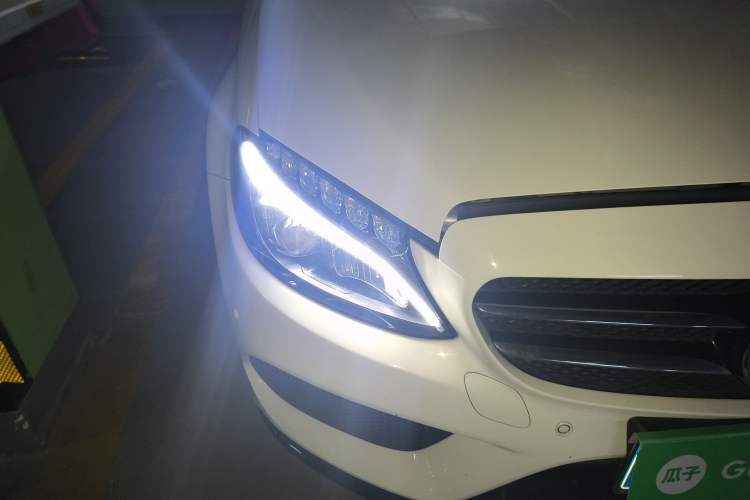 Used Mercedes-Benz C-Class 2016 C 200 Sport Edition Right Front Headlight