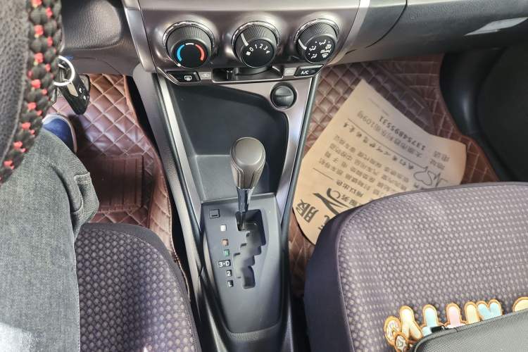 Used Toyota YARiS L Zhi Xuan 2015 1.5E Automatic Charm Edition