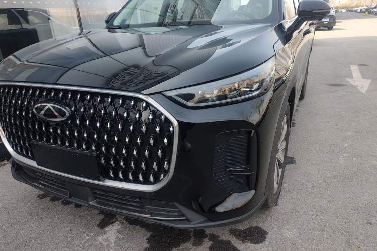 Used Chery Tiggo 8 L 2025 Model 2.0T Two-Wheel Drive Changhong Edition—5 Seaters