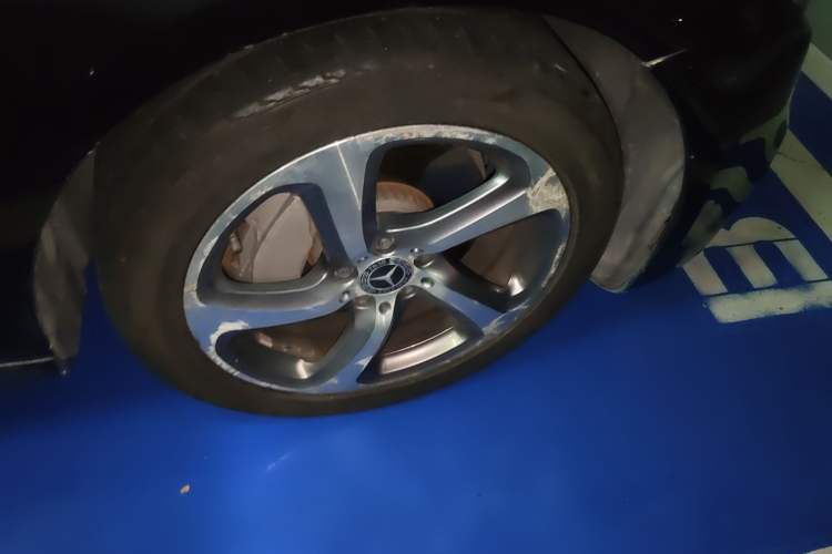 Used Mercedes-Benz E-Class 2017 E 300 L Sporty and Stylish Model