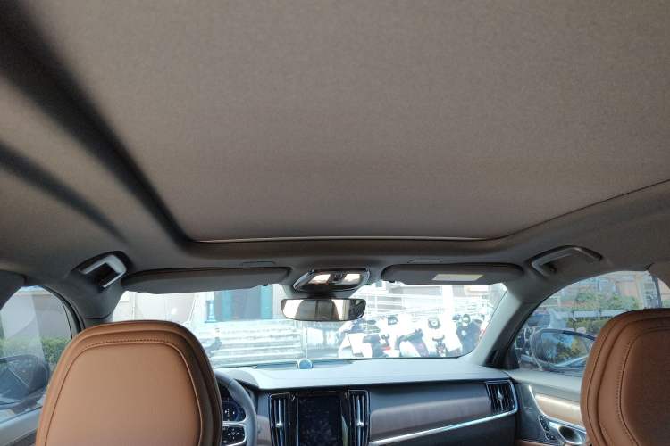 Used Volvo S90 2025 B5 Zhiyuan Luxury Edition
