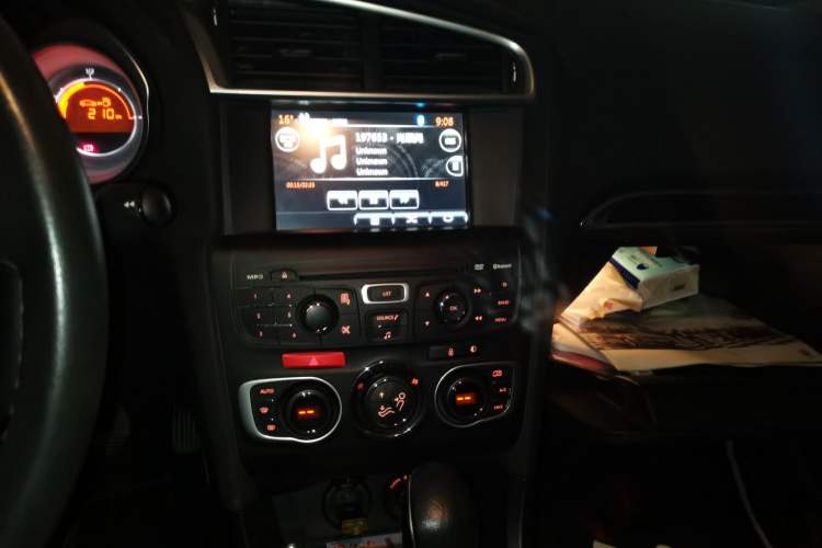 Used Citroen C4L 2013 1.8L Automatic Jingzhi Edition Audio And AC Panel