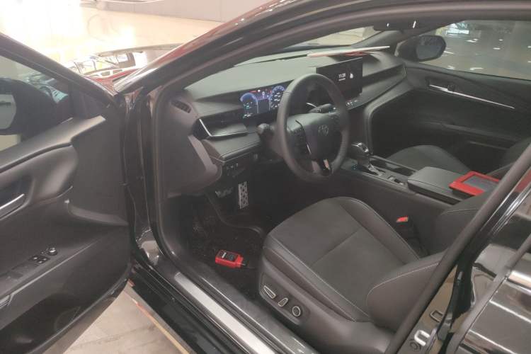 Used Toyota Camry 2024 Dual-Motor 2.0 HXS Sport Plus Edition