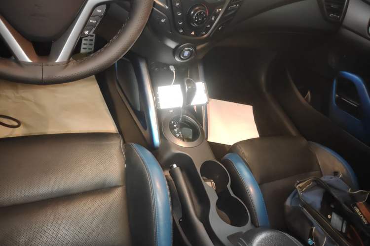 Used Hyundai Veloster 2015 1.6T Automatic Luxury Edition