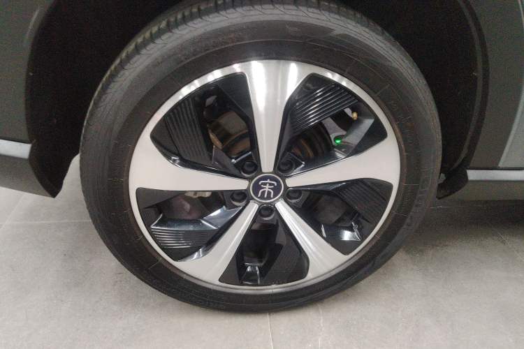 Used BYD Song PLUS New Energy 2021 DM-i 51KM Prestige Model Right Rear Wheel Hub