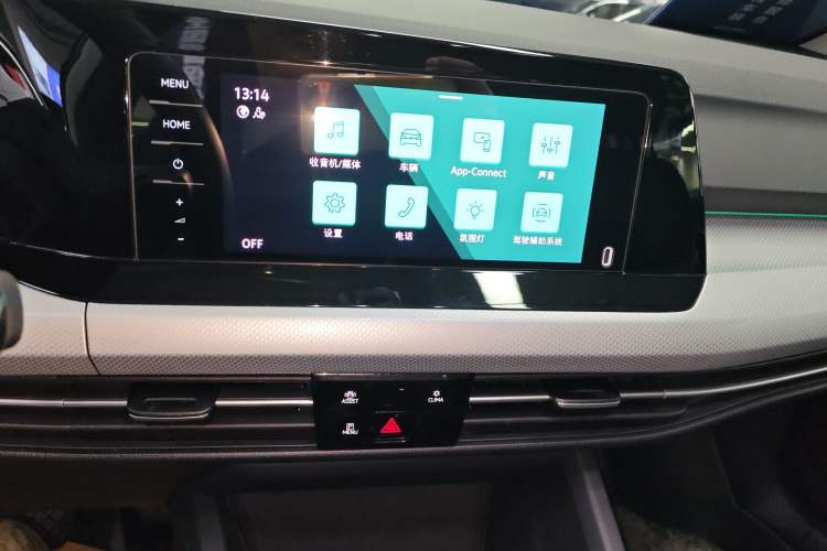 Used Volkswagen Golf 2023 Facelift 280TSI DSG Pro
