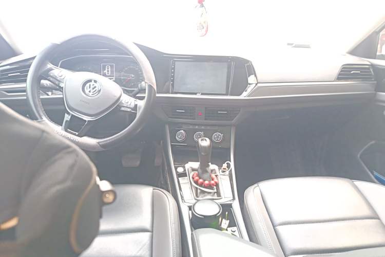 Used Volkswagen Sagitar 2019 280TSI DSG Comfort Version China VI Standard Center Console