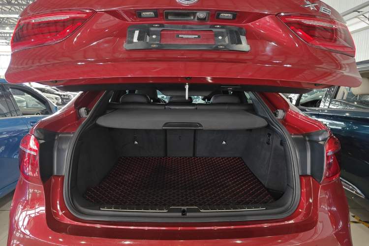 Used BMW X6 2019 xDrive28i M Sport Package Trunk