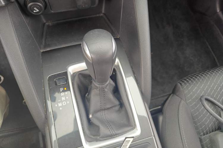 Used Mazda CX-5 2015 2.0L Automatic Two-Wheel Drive Urban Version
