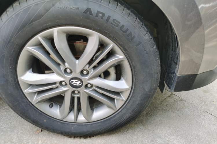 Used Hyundai ix35 2013 2.0L Automatic Two-Wheel Drive Smart GLS China V Standard Right Front Wheel Hub
