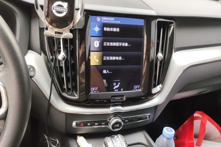 Used Volvo XC60 2021 T5 4x4 Smart Luxury Edition Audio And AC Panel