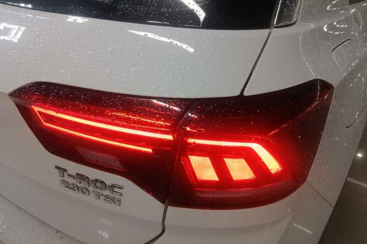 Used Volkswagen T-ROC 2019 230TSI DSG Two-Wheel-Drive Advanced Version China VI Standard