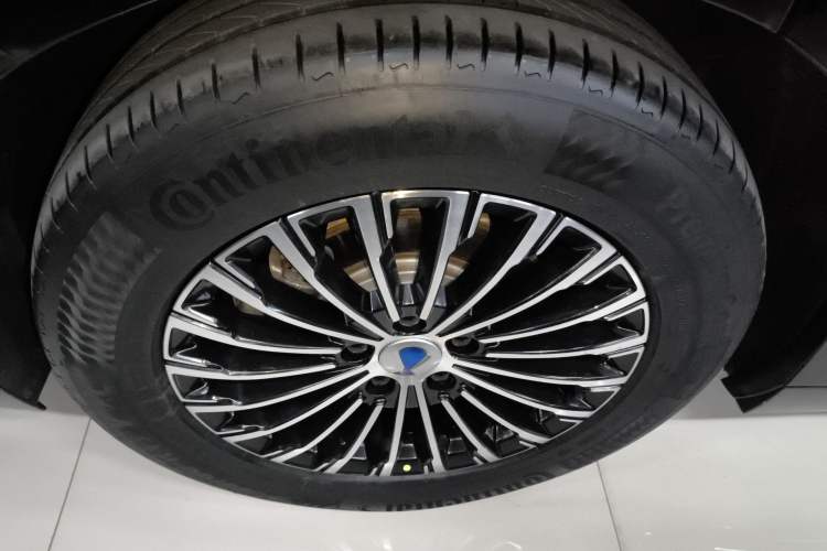 Used Denza D9 2022 DM-i 970 Four-Wheel Drive Flagship Model