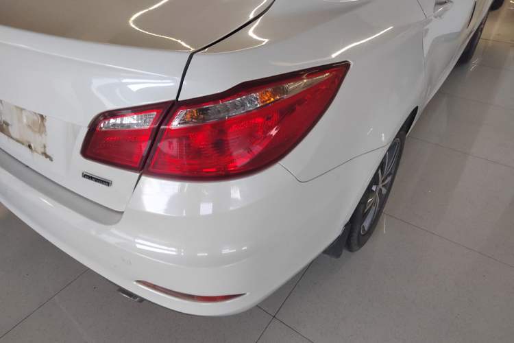 Used CHANGAN Eado 2016 1.6L Manual Fashion Edition Exterior 3