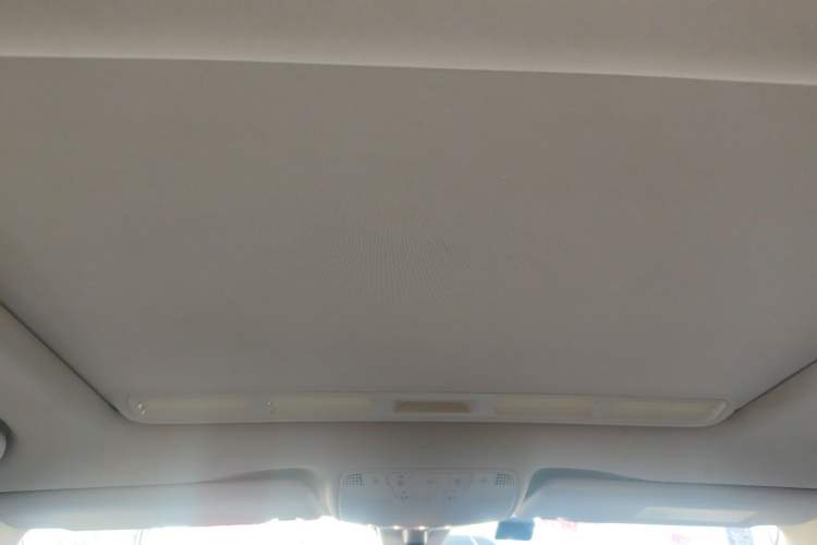 Used Mercedes-Benz E-Class 2018 E 200 L Sport 4MATIC Headliner