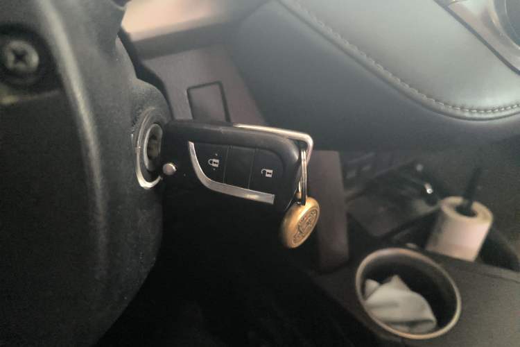 Used Toyota RAV4 2015 2.0L CVT Two-Wheel Drive Fashion Edition
