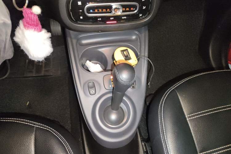 Used smart forfour 2016 1.0L 52 kW Dynamic Edition
