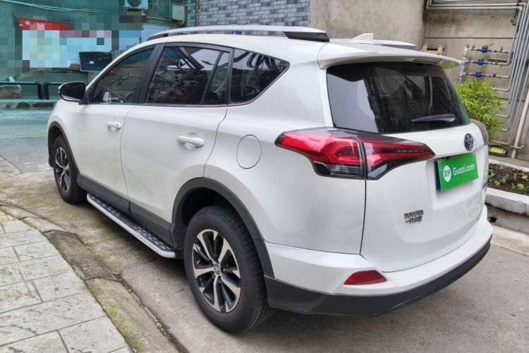 Used Toyota RAV4 2019 2.0L CVT Two-Wheel Drive Pioneer Edition China V Standard