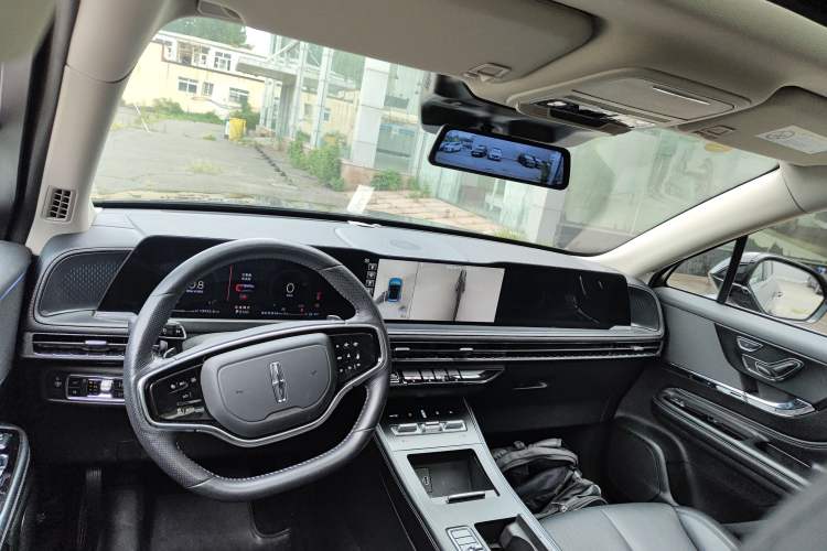 Used Lincoln Corsair 2023 2.0T Two-Wheel-Drive Luxury Edition
