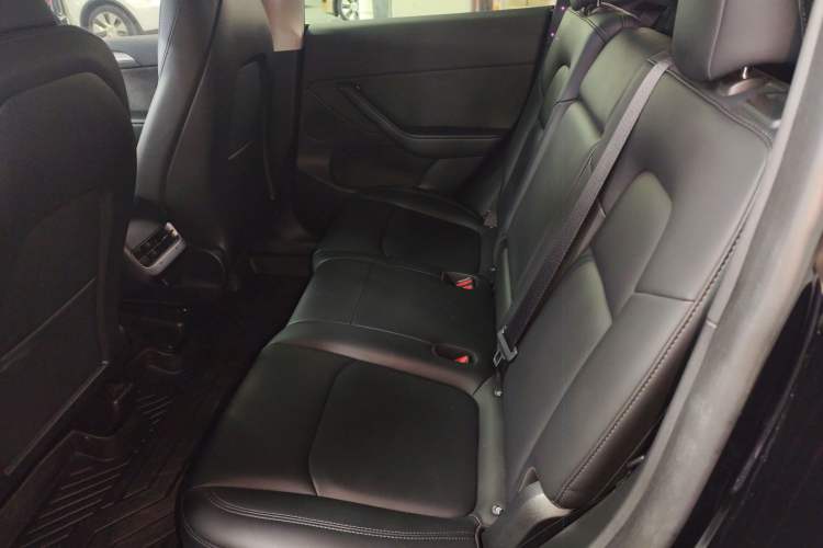 Used Tesla Model Y 2023 Rear-Wheel-Drive Version