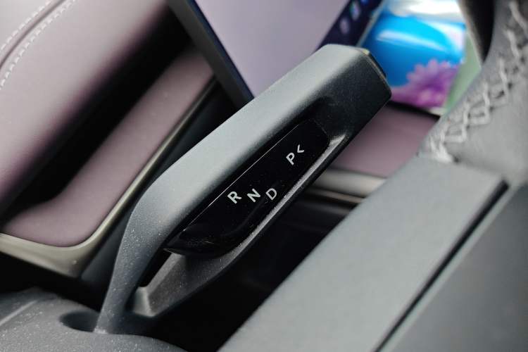 Used Xiaomi Auto SU7 2024 Four-Wheel Drive Ultra-Long Range Advanced Intelligent Driving Max Edition
