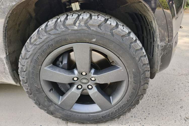 Used Land Rover Defender 2025 110 3.0T P400 – Dynamic HSE