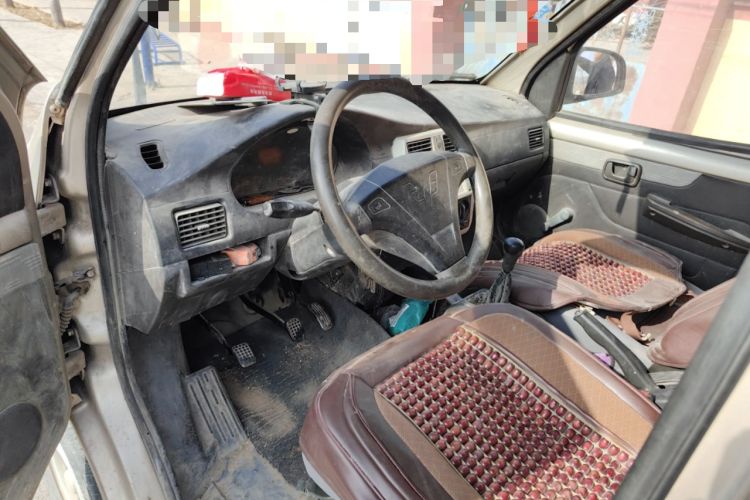 Used Wuling Rongguang 2011 1.2L Base Version
