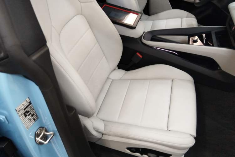 Used Porsche Macan 2024 Macan Long Range Edition