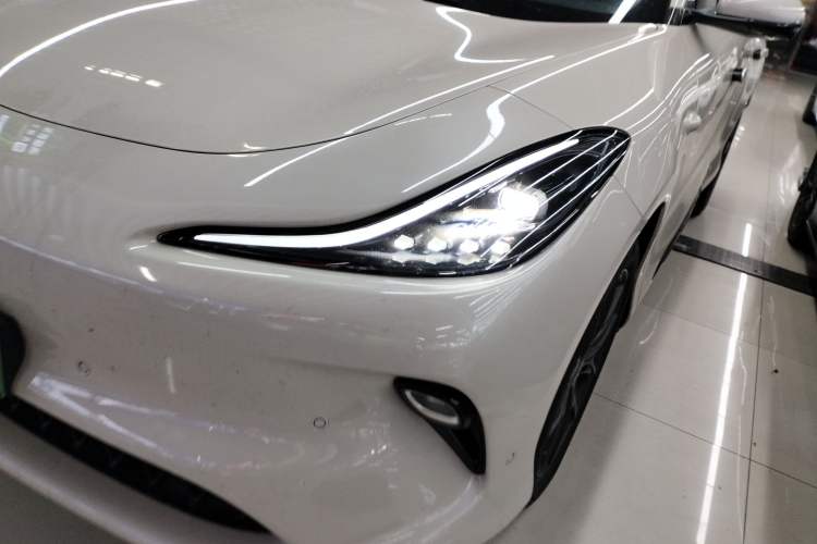 Used IM LS6 2025 Long-Range Lingxi Intelligent Driving Edition Left Front Headlight