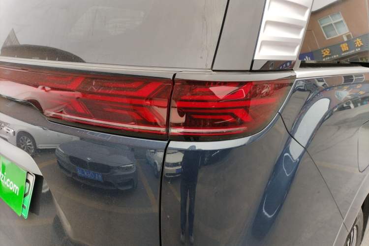 Used Denza D9 2024 DM-i 980 Four-Wheel Drive Prestige Model
