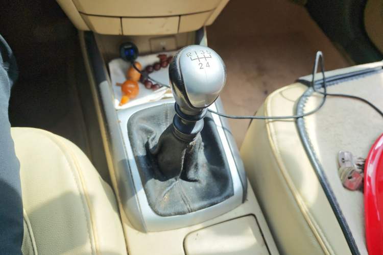 Used Hyundai Celesta 2010 1.6L MT GL Gear Lever