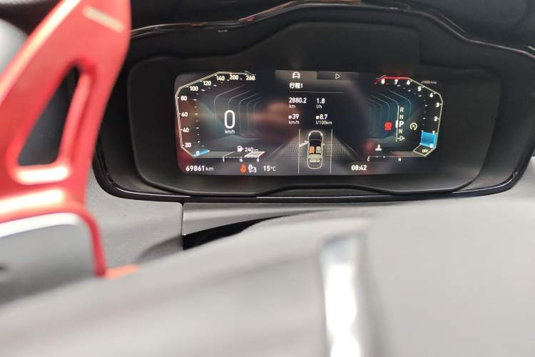 Used Lynk & Co 03 2021 2.0TD Automatic Trendy Champion Edition Odometer Close Up