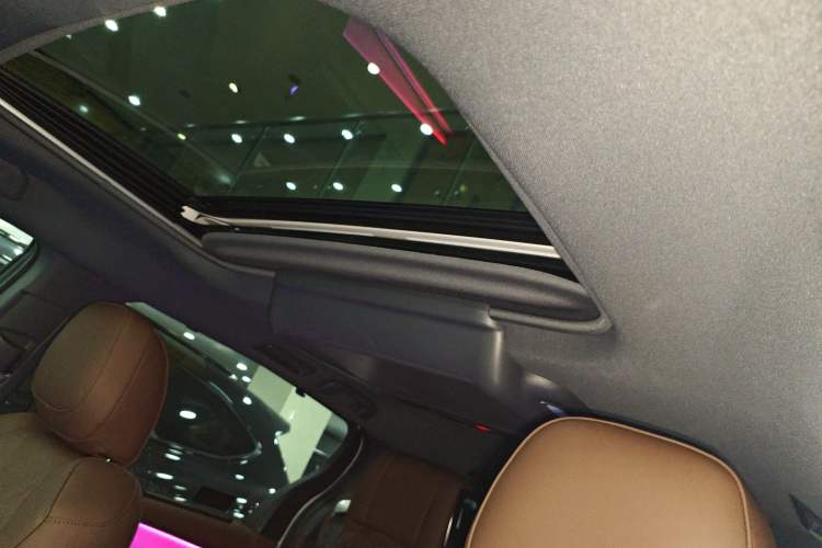 Used Toyota Sienna 2024 2.5L Hybrid Four-Wheel Drive Prestige Edition