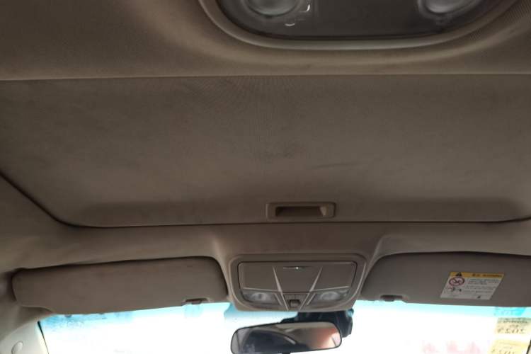 Used Geely Auto Emgrand 2017 Sedan Million Edition 1.5L Manual - Upward Version Headliner