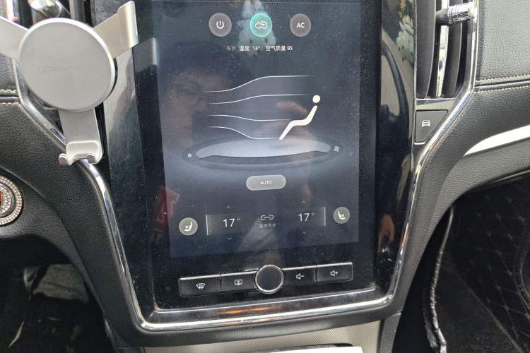 Used Roewe RX5 2018 20T Two-Wheel Drive Automatic Internet Smart Edition