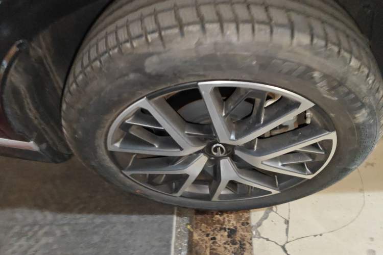 Used GAC Trumpchi ES9 2024 PHEV with 143 km Max
