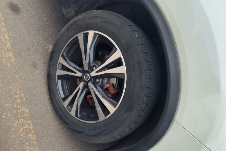 Used Nissan X-Trail 2020 2.5L XL ITS CVT 4WD Deluxe Navigation Edition Right Front Wheel Hub