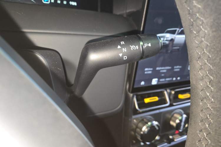 Used iCAR V23 2025 401 Two-Wheel Drive Intelligent Driving Version Gear Lever