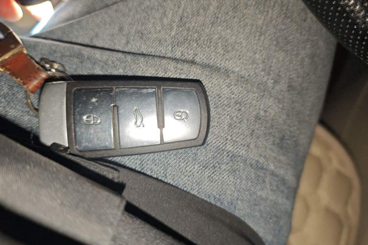 Used Volkswagen Magotan 2013 1.8TSI Premier Model Vehicle Key