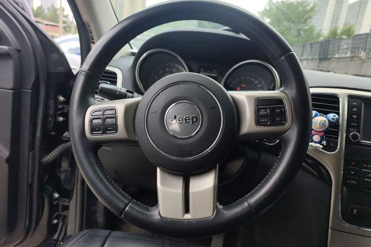 Used Jeep Grand Cherokee 2011 3.6L Comfort Edition