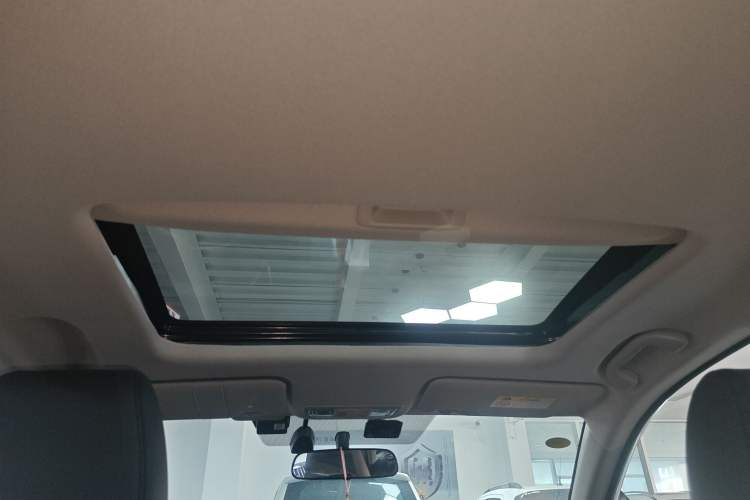 Used Honda Crider 2022 180Turbo CVT Luxury Edition Headliner