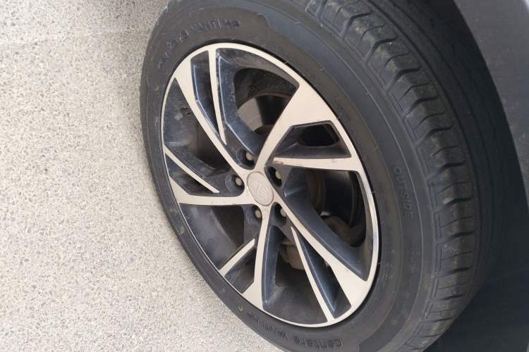 Used Bestune X40 2019 1.6L Manual Luxury Edition China V Right Front Wheel Hub