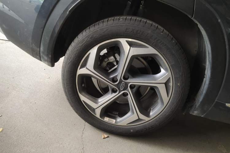 Used Geely Auto Monjaro L 2024 2.0TD DCT EVO Two-Wheel Drive Long-Range Version Exterior 3