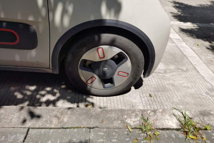 Used Baojun KiWi EV 2021 Artist Model Lithium Iron Phosphate
