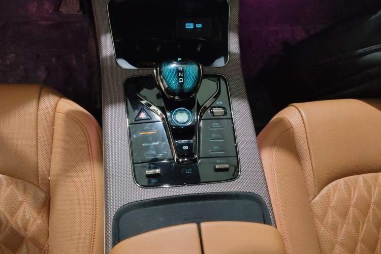 Used BYD Han 2022 DM-i 121KM Luxury Model
