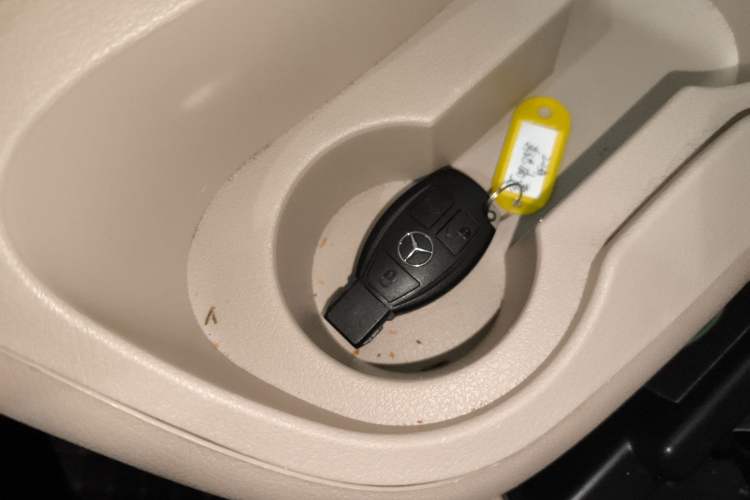 Used Mercedes-Benz Vito 2021 2.0T Elite Version 7 Seats
