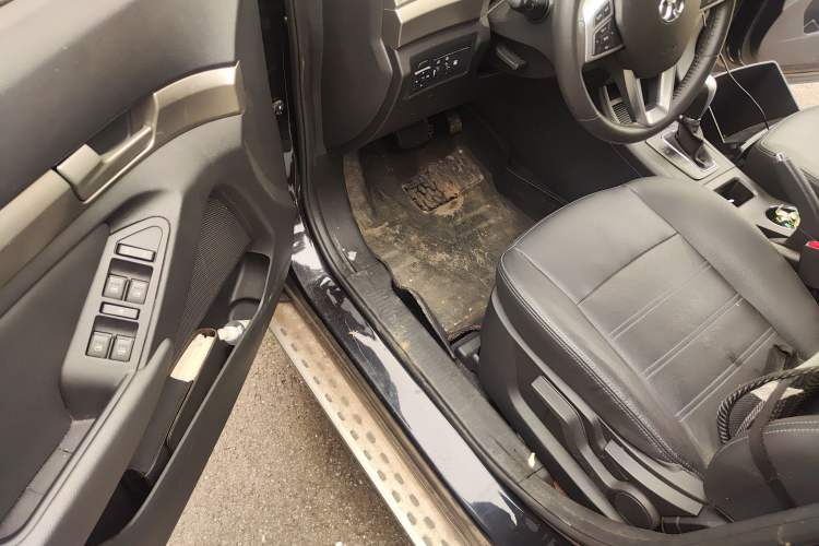 Used BAIC Senova X65 2015 2.0T automatic comfort version