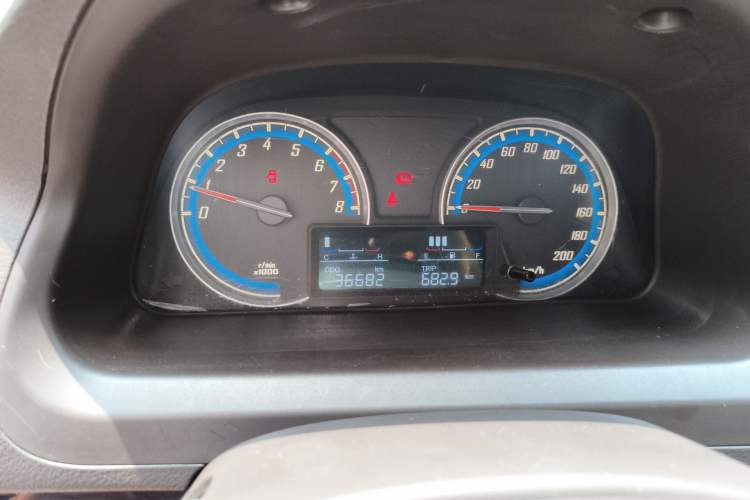 Used Baojun 730 2014 1.5L Manual Luxury Navigation ESP Version 7 Seats