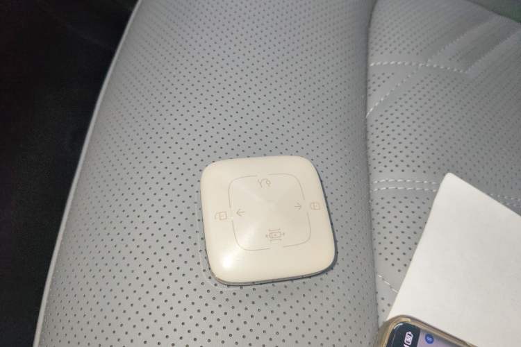 Used Zeekr MIX 2025 Intelligent Driving Version
