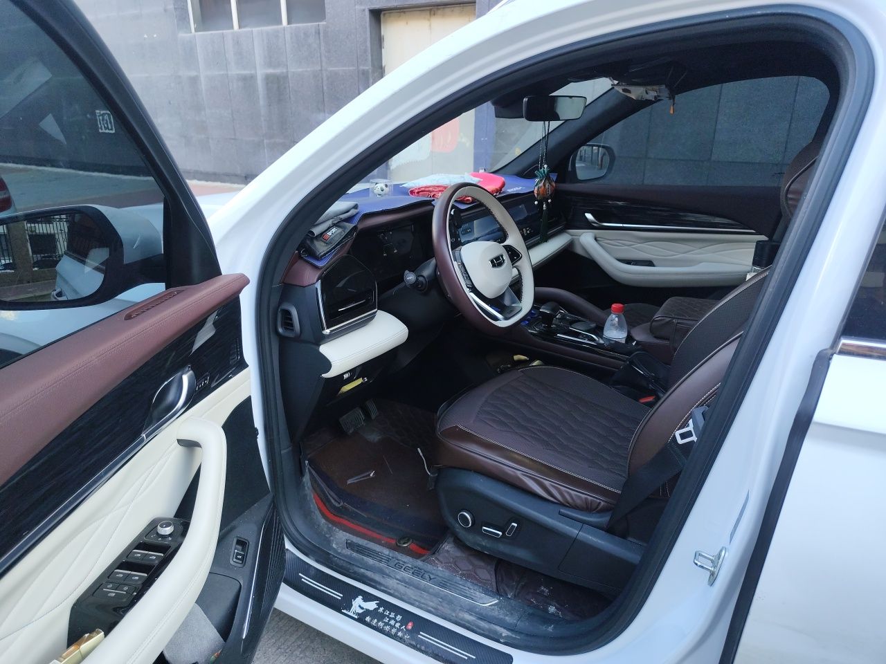 Geely Auto Monjaro L 2021 2.0TD DCT EVO Two-Wheel Drive Prestige Version — снимка 19